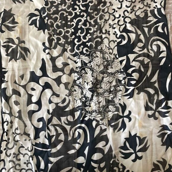 Hiroko for Dozo 100% Silk Scarf - Picture 5 of 5